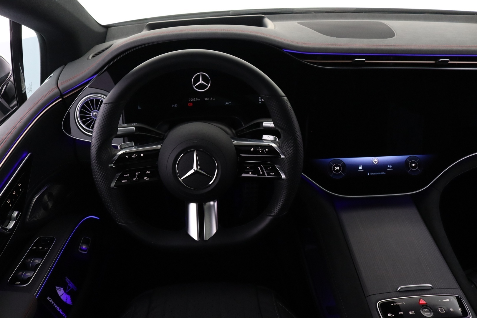 MERCEDES-BENZ EQS 18