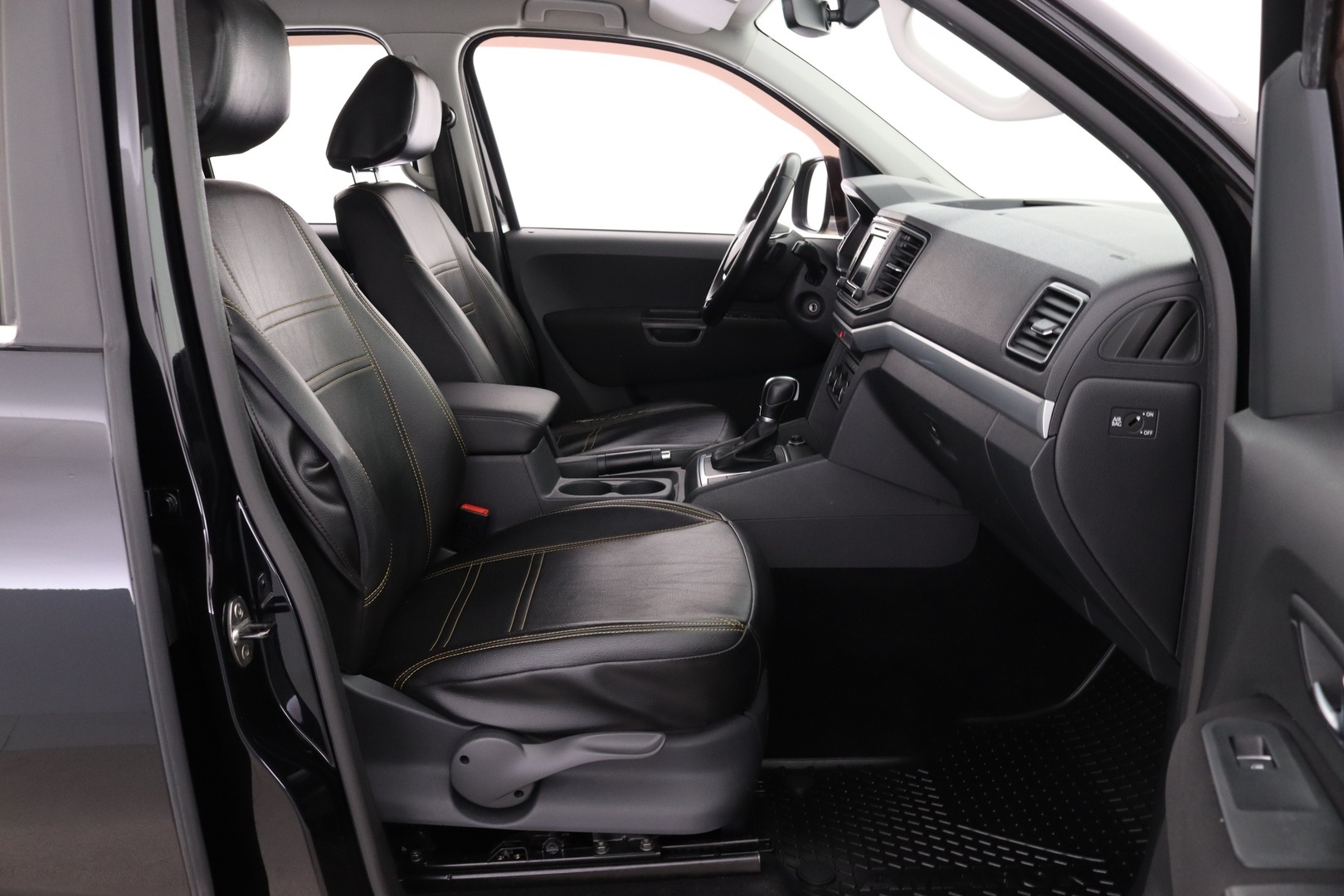 VOLKSWAGEN Amarok 2017