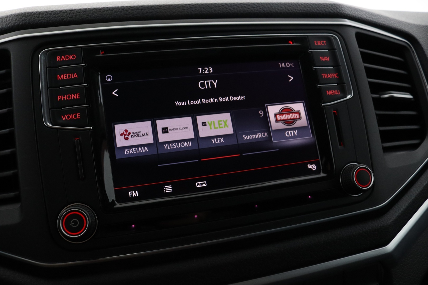 VOLKSWAGEN Amarok 2017