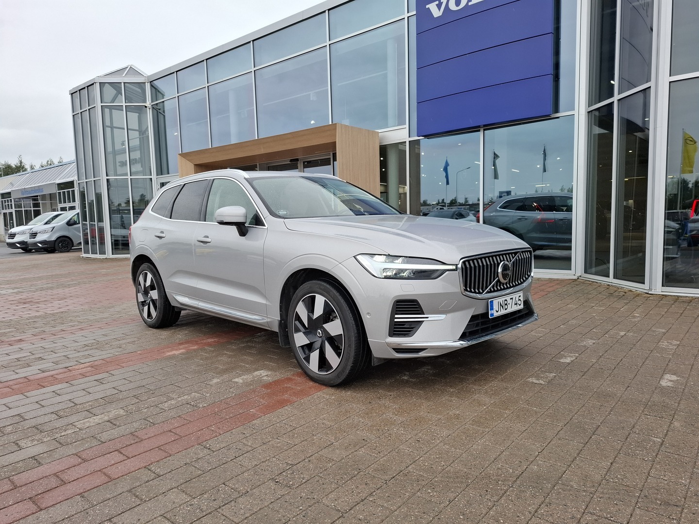 VOLVO XC60 2023