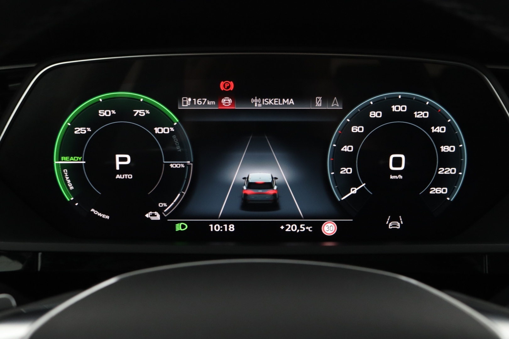 AUDI Q8 e-tron 16