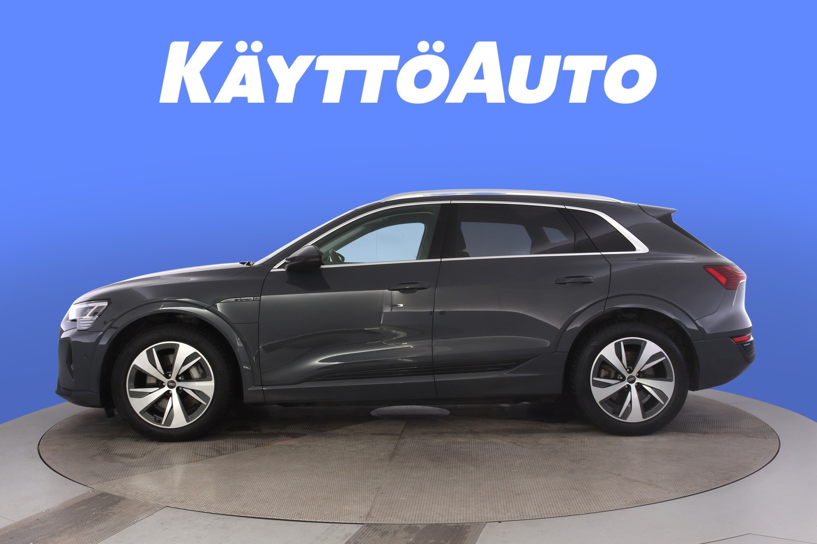 AUDI Q8 e-tron 2