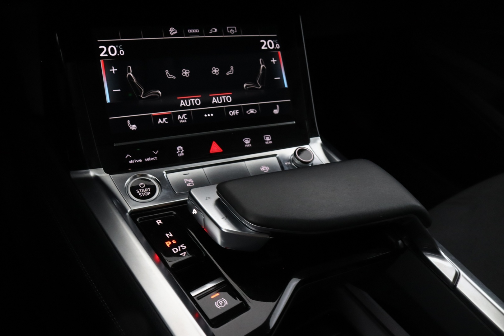 AUDI Q8 e-tron 35