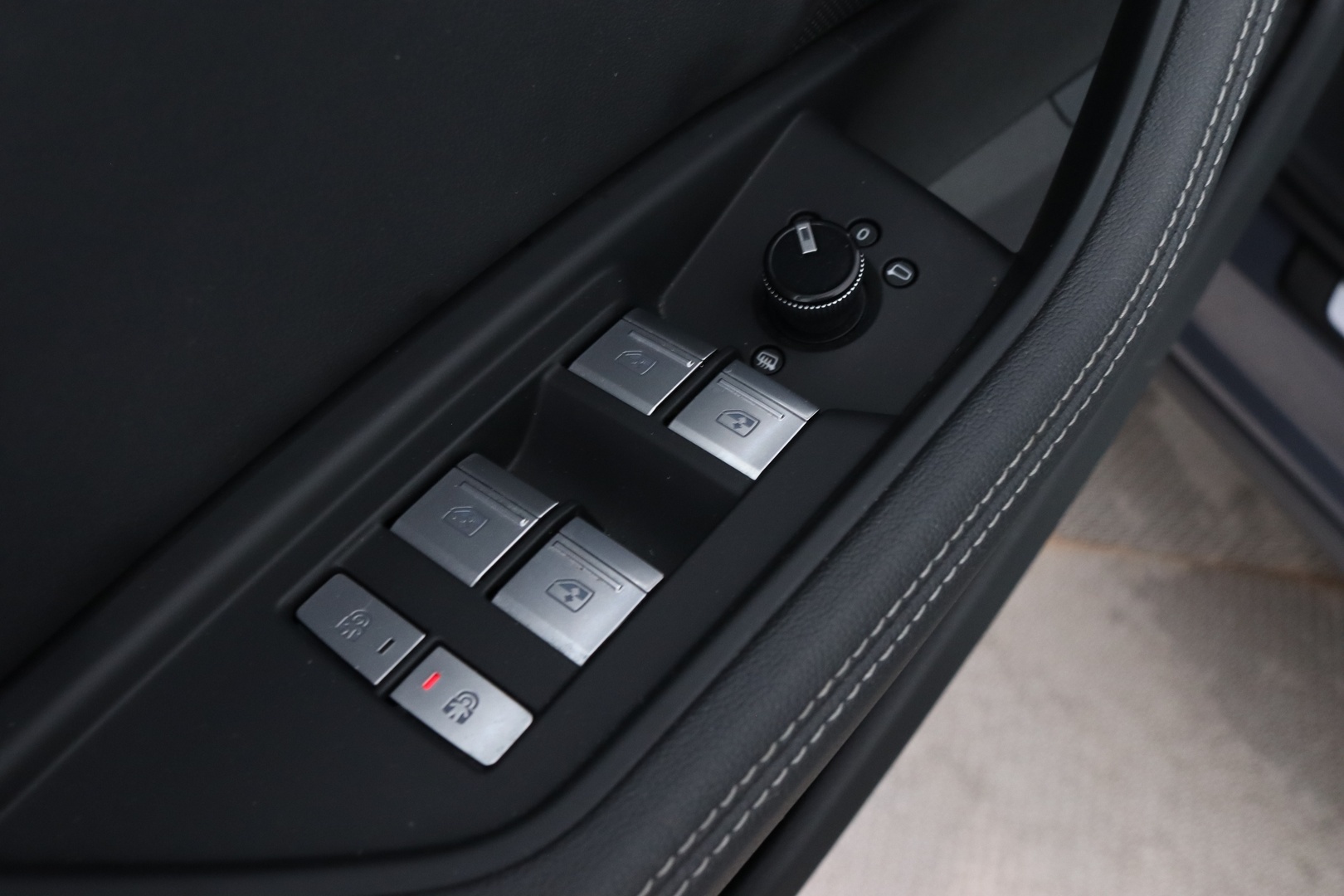 AUDI Q8 e-tron 37