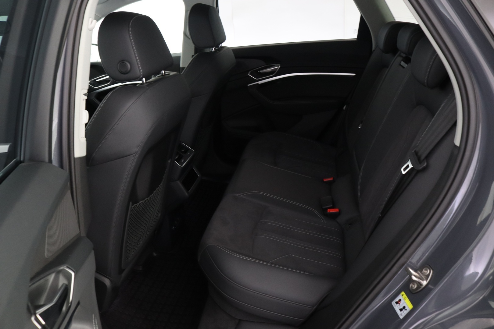 AUDI Q8 e-tron 39
