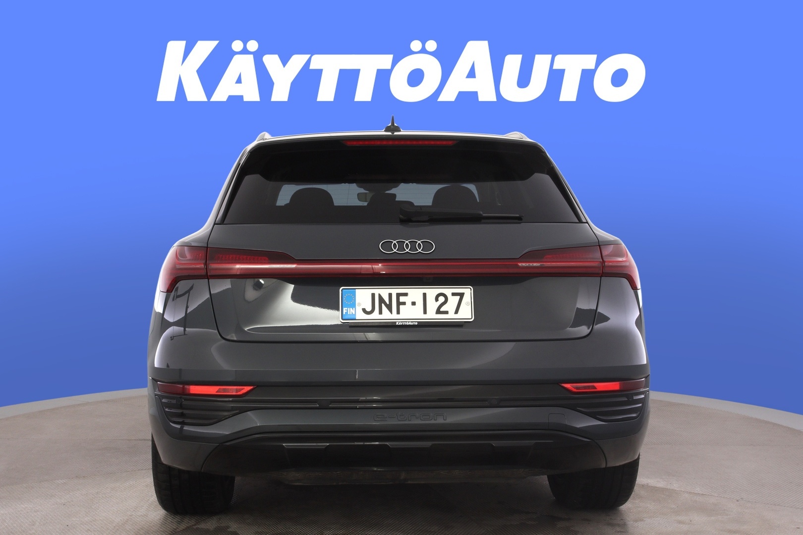 AUDI Q8 e-tron 4