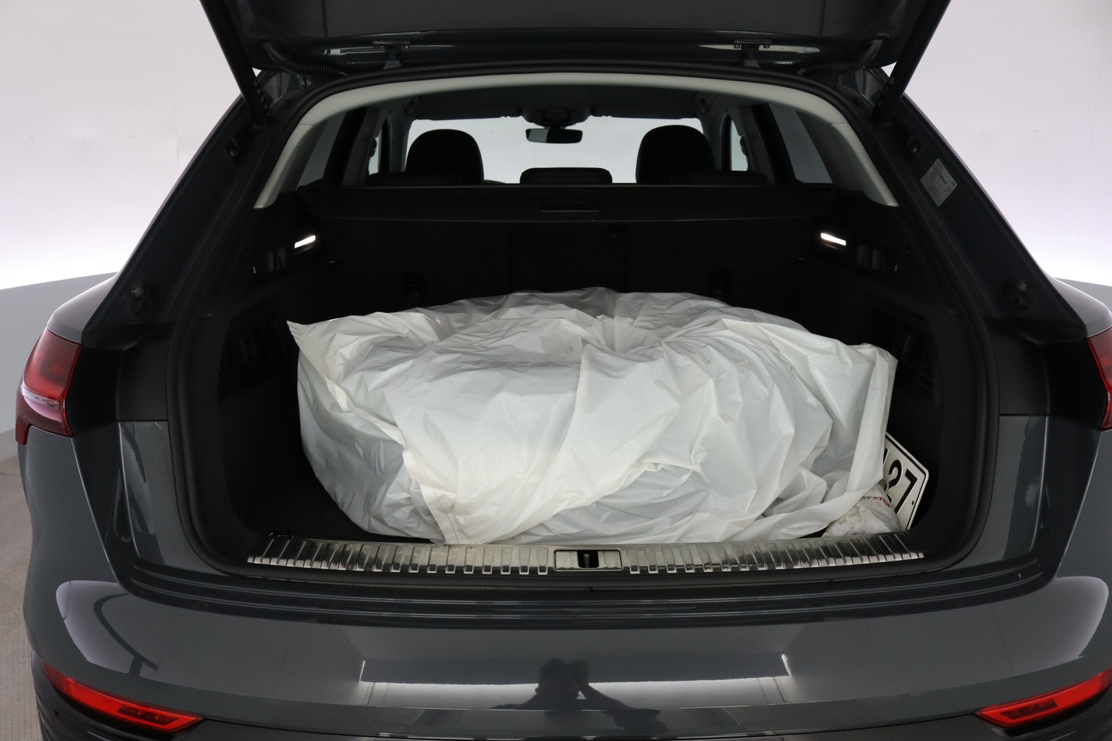 AUDI Q8 e-tron 40