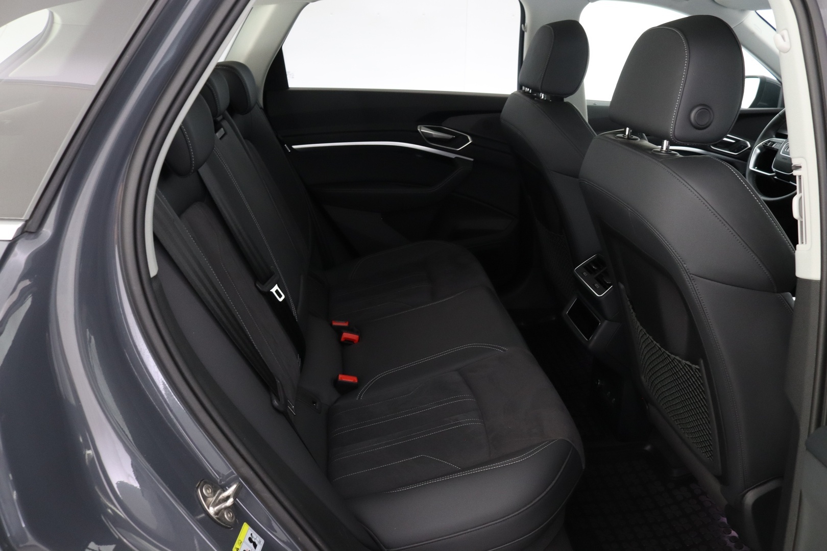 AUDI Q8 e-tron 42