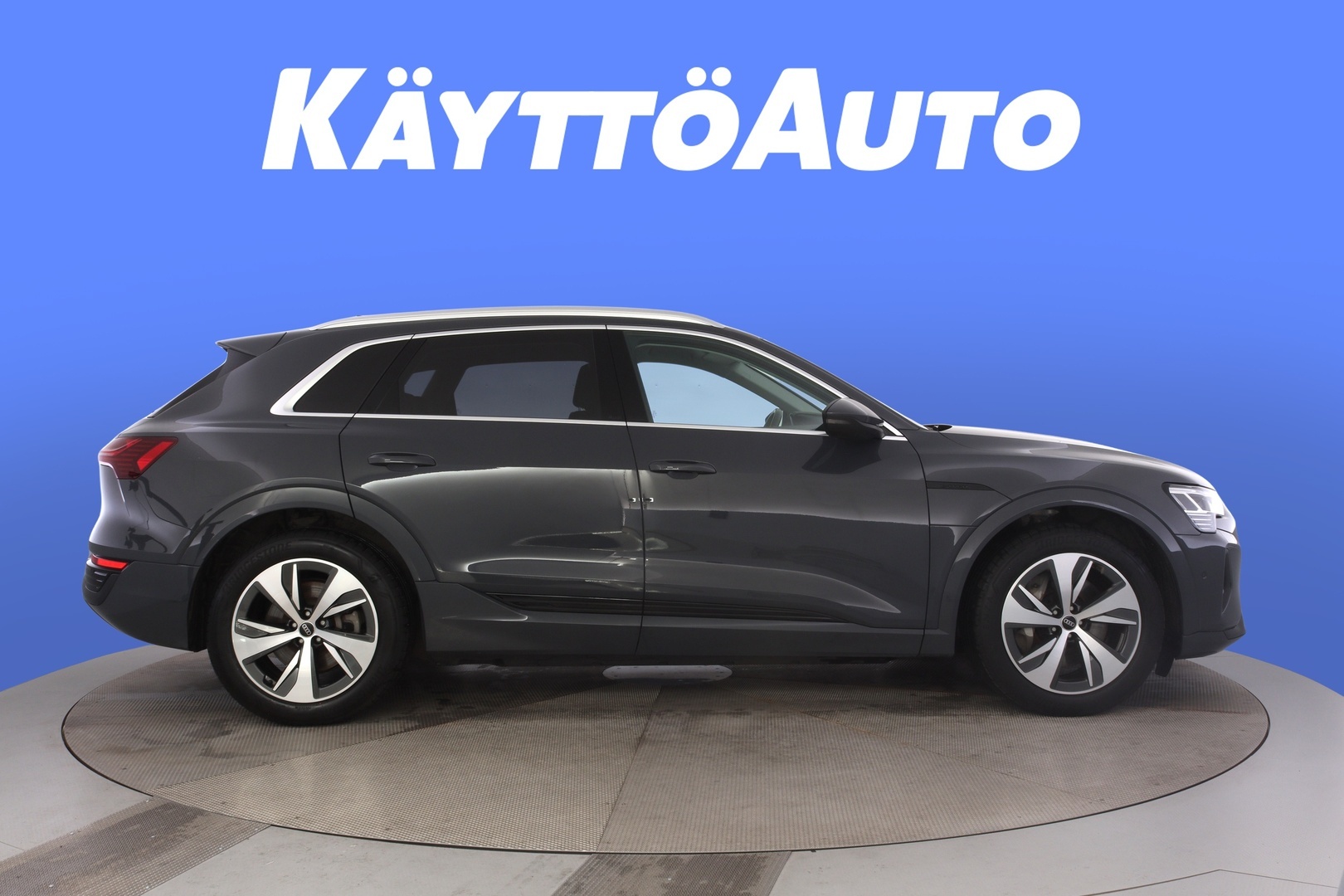AUDI Q8 e-tron 6