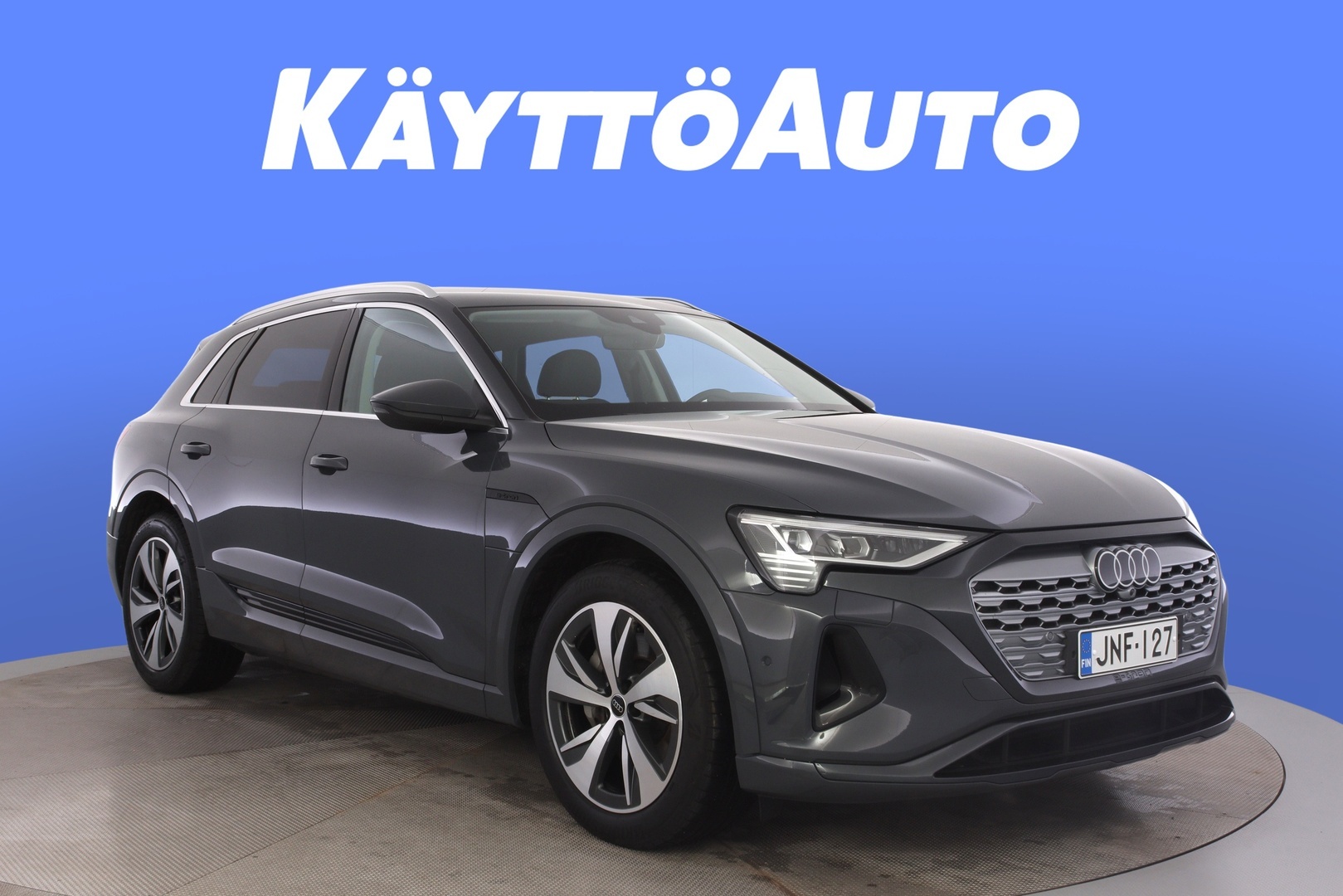 AUDI Q8 e-tron 7