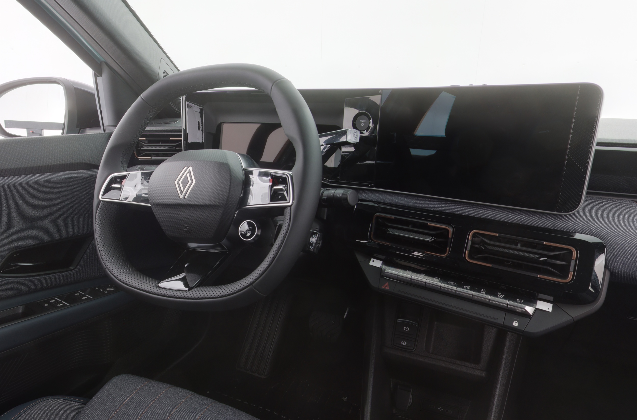 RENAULT 4 2025