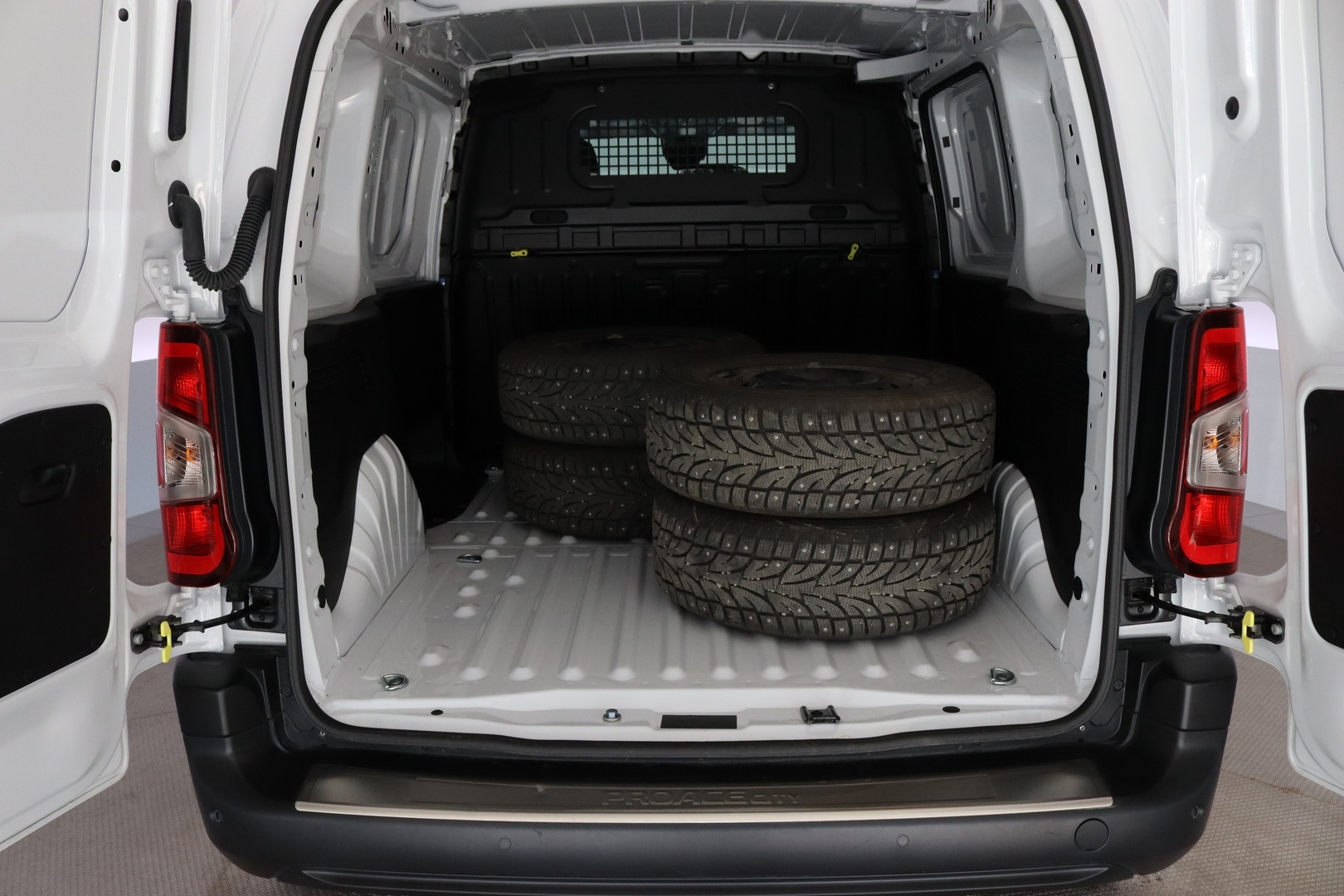 TOYOTA Proace CITY EV 33