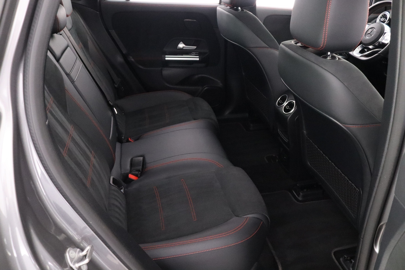 MERCEDES-BENZ EQA 50