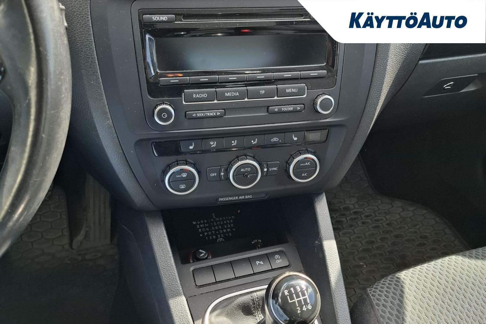 VOLKSWAGEN Jetta 2013