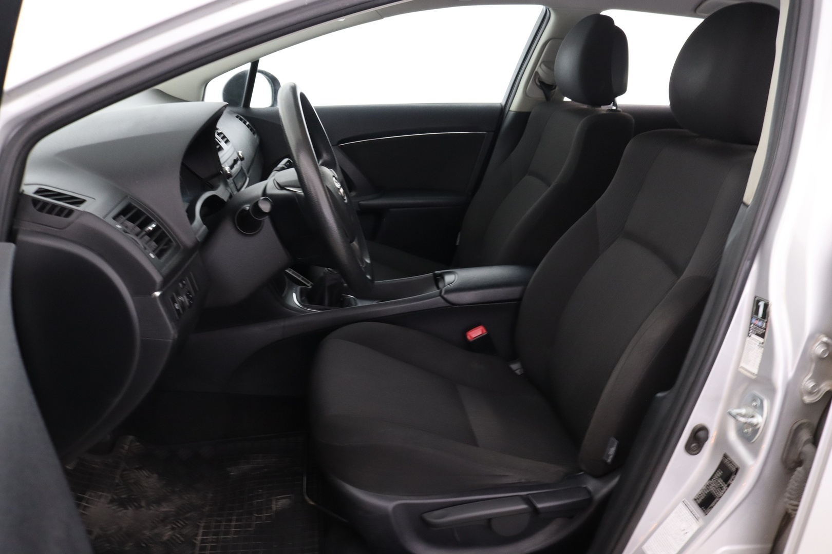 TOYOTA Avensis 2011