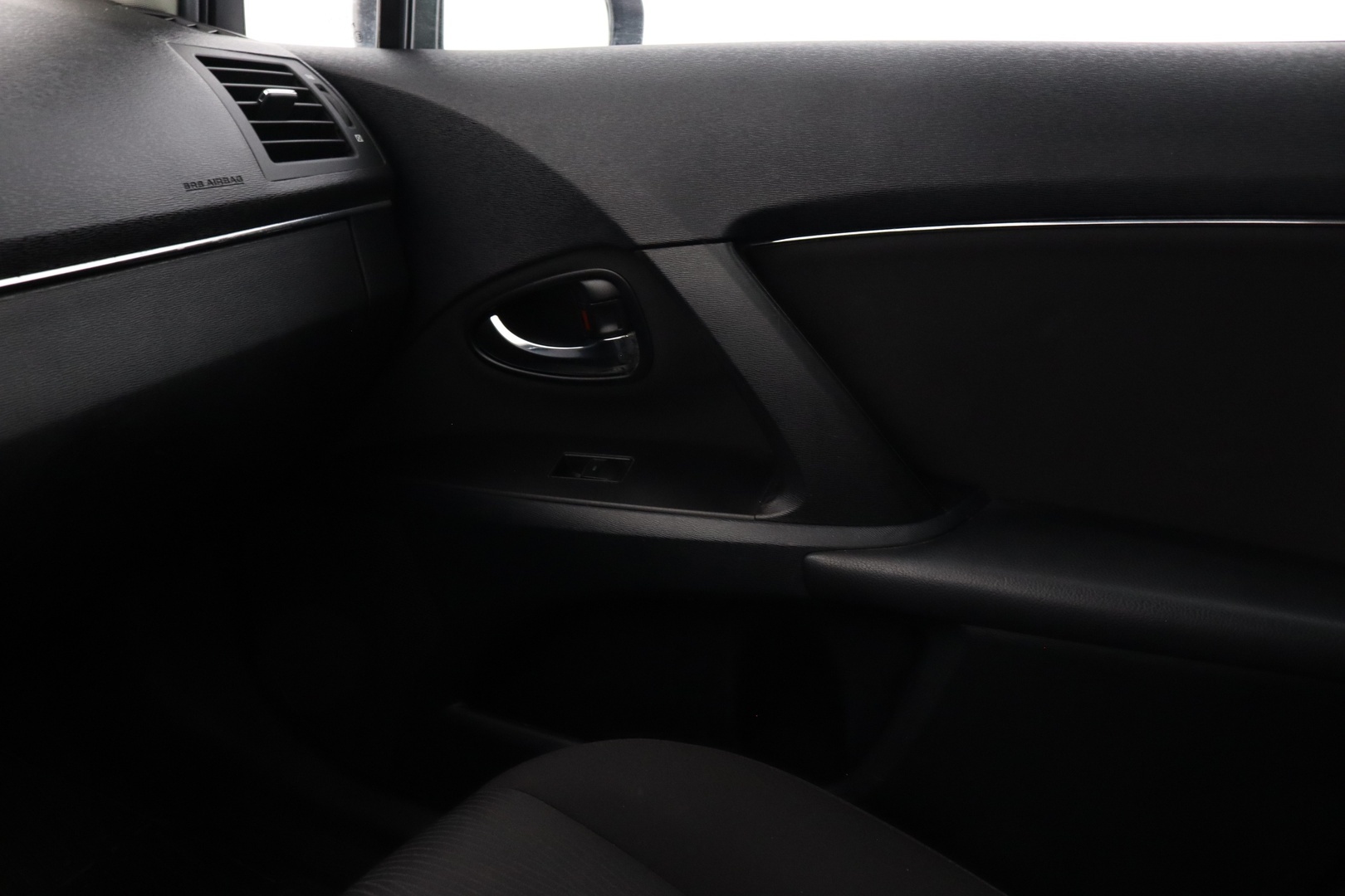 TOYOTA Avensis 2011