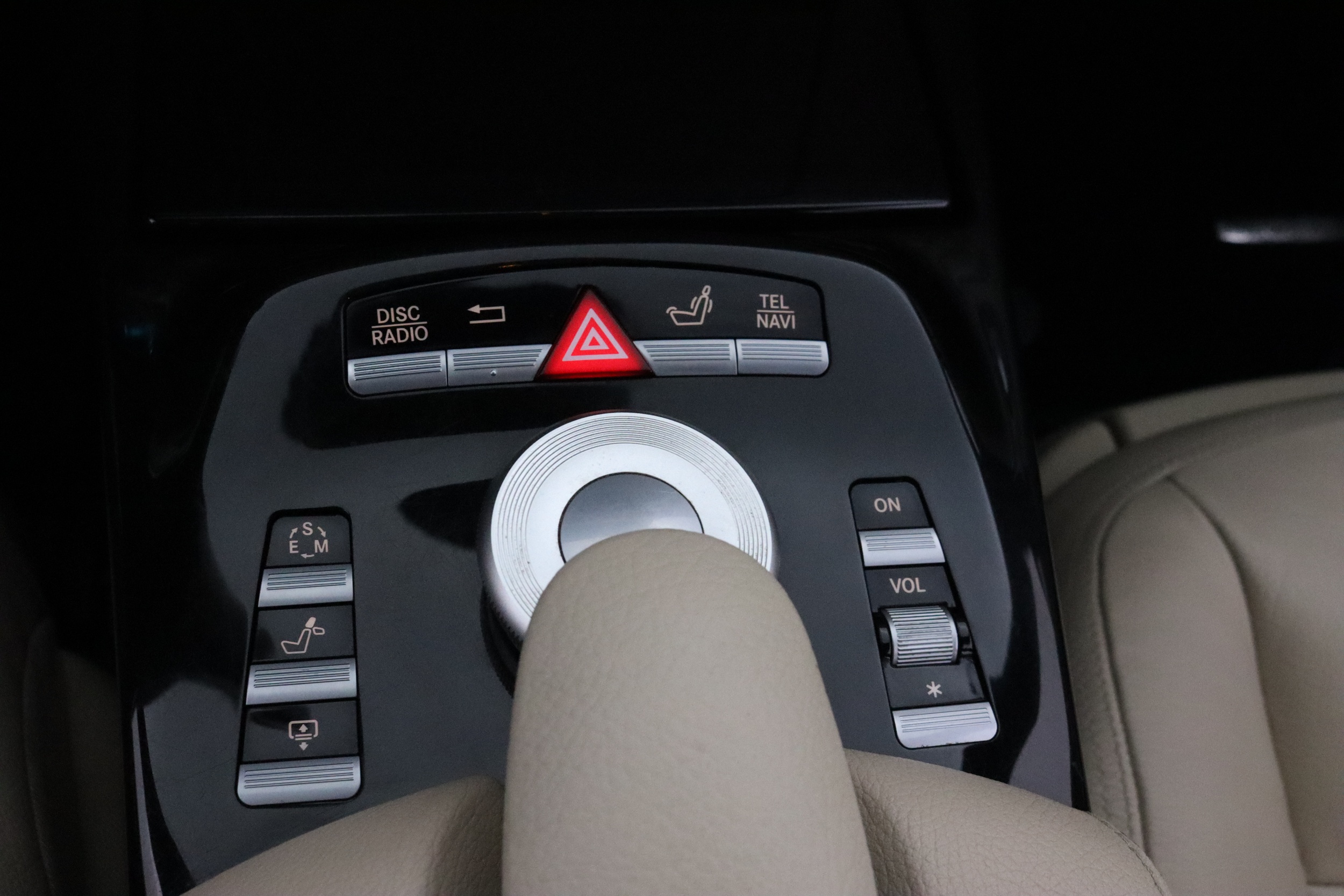 MERCEDES-BENZ S 2013