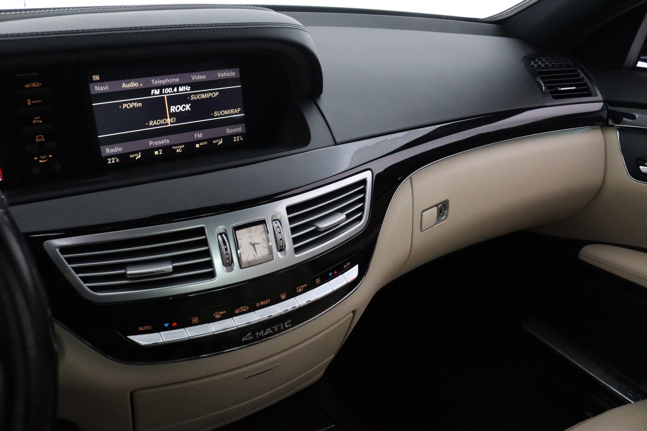 MERCEDES-BENZ S 2013