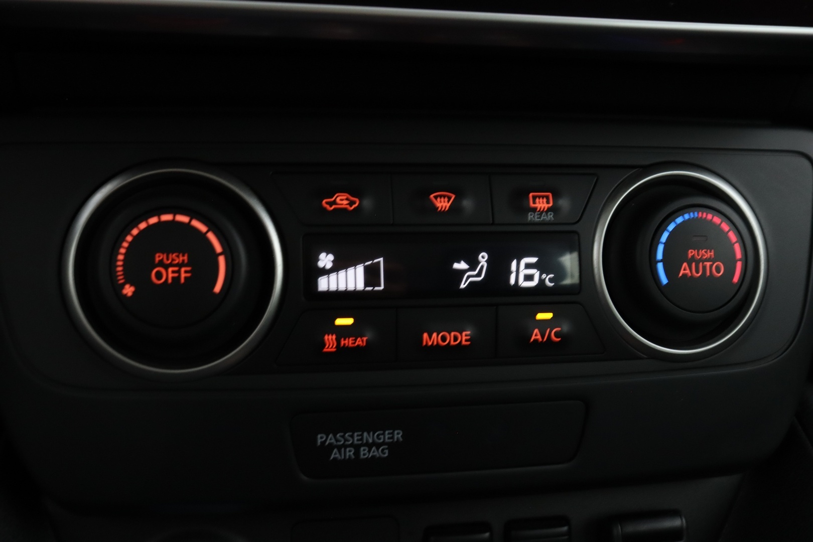 NISSAN Leaf 2021