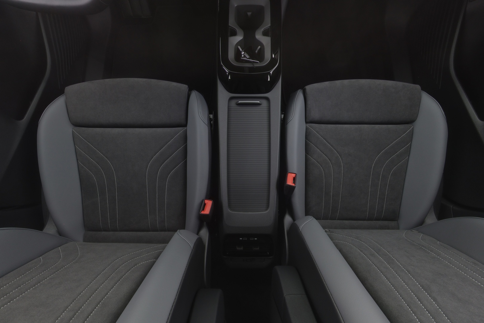 VOLKSWAGEN ID.4 2027
