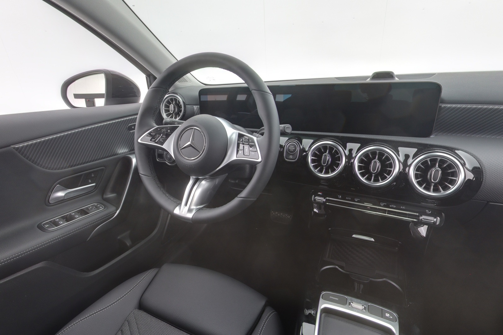 MERCEDES-BENZ A 2026