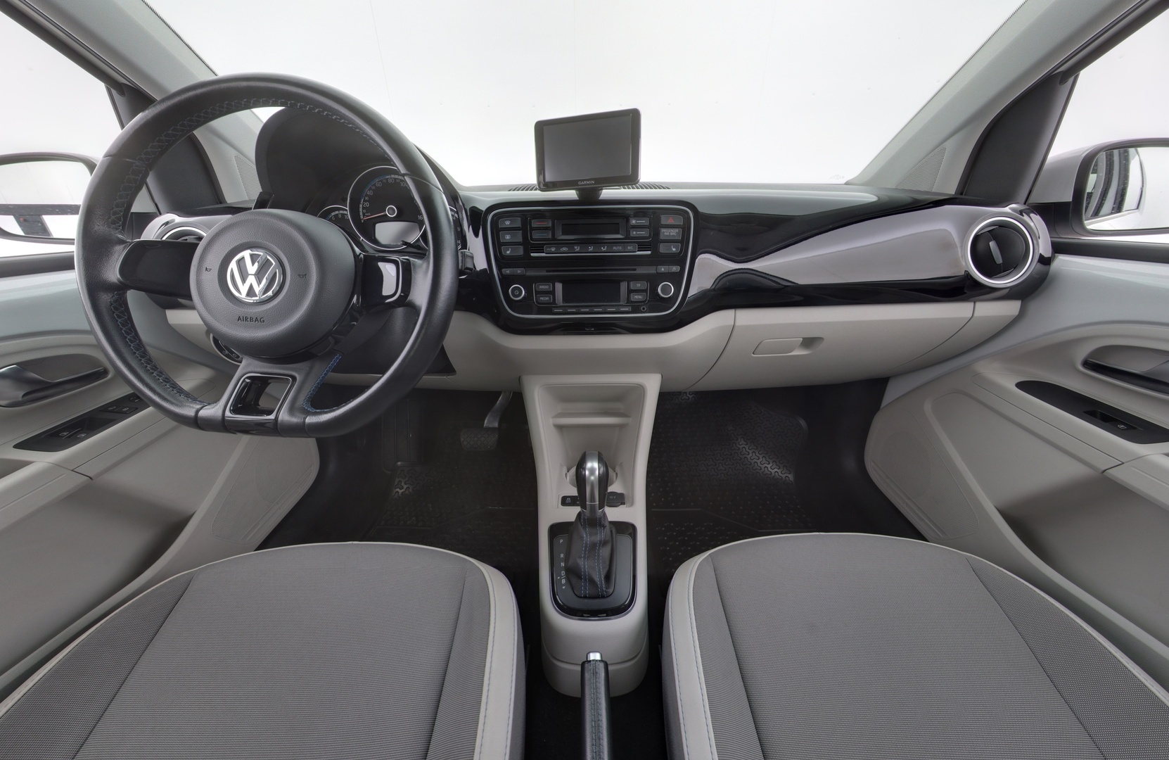 VOLKSWAGEN up! 2016