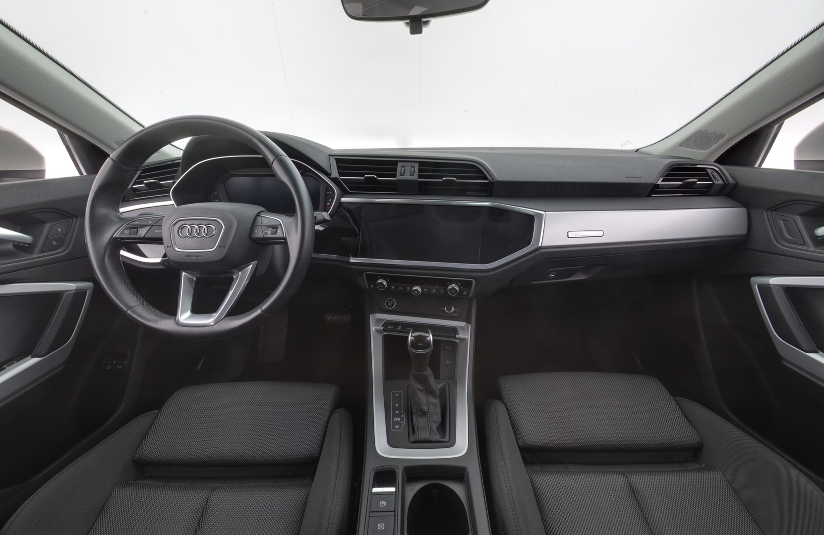AUDI Q3 11