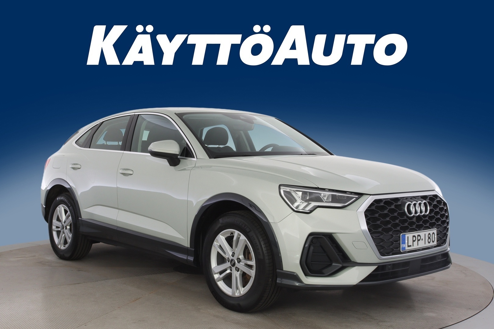 AUDI Q3 9