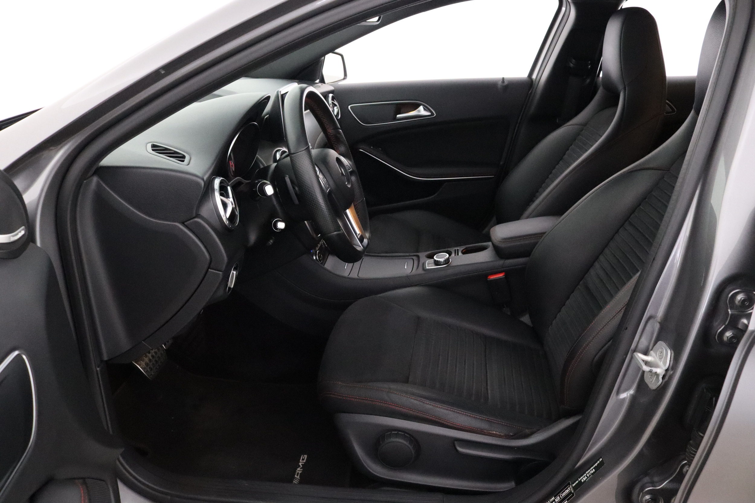 MERCEDES-BENZ GLA 2015