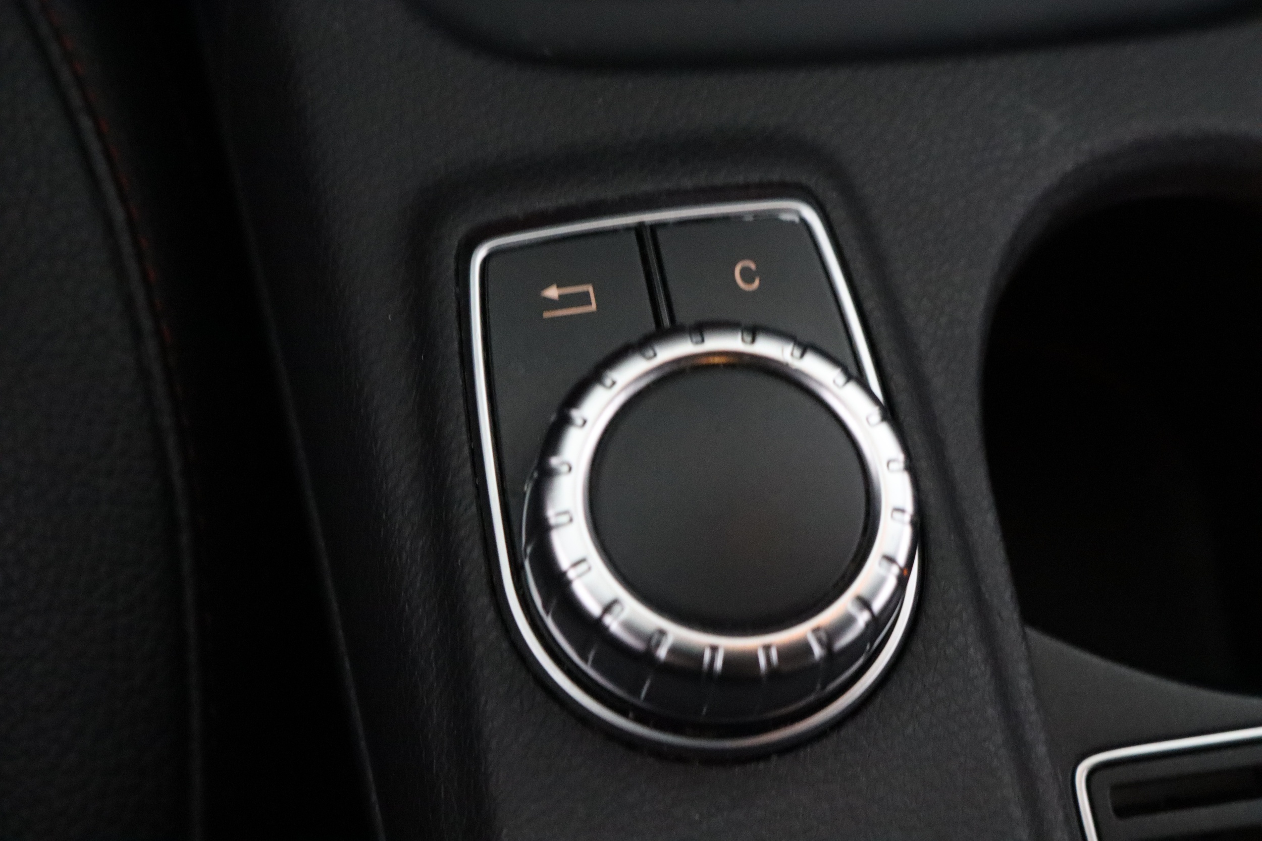 MERCEDES-BENZ GLA 2015