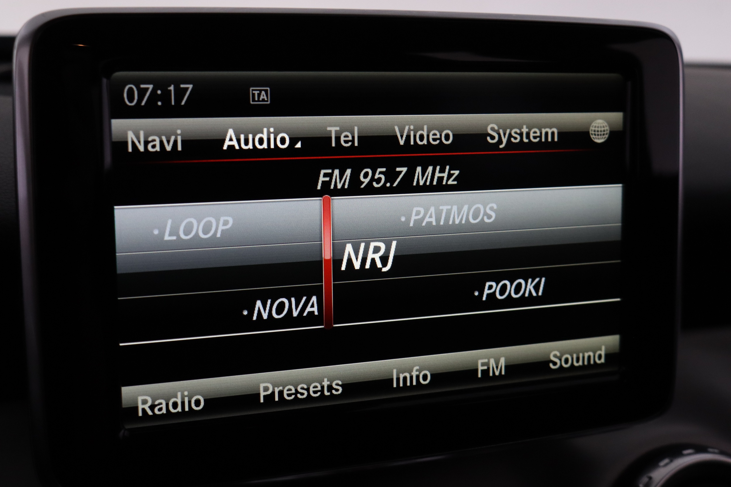 MERCEDES-BENZ GLA 2015