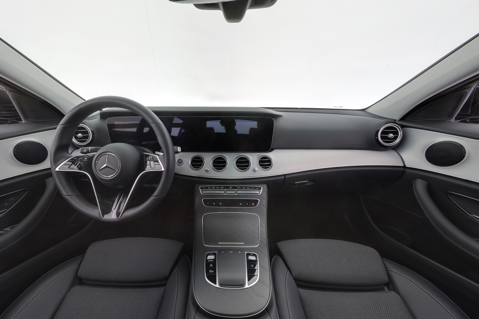 MERCEDES-BENZ E 11