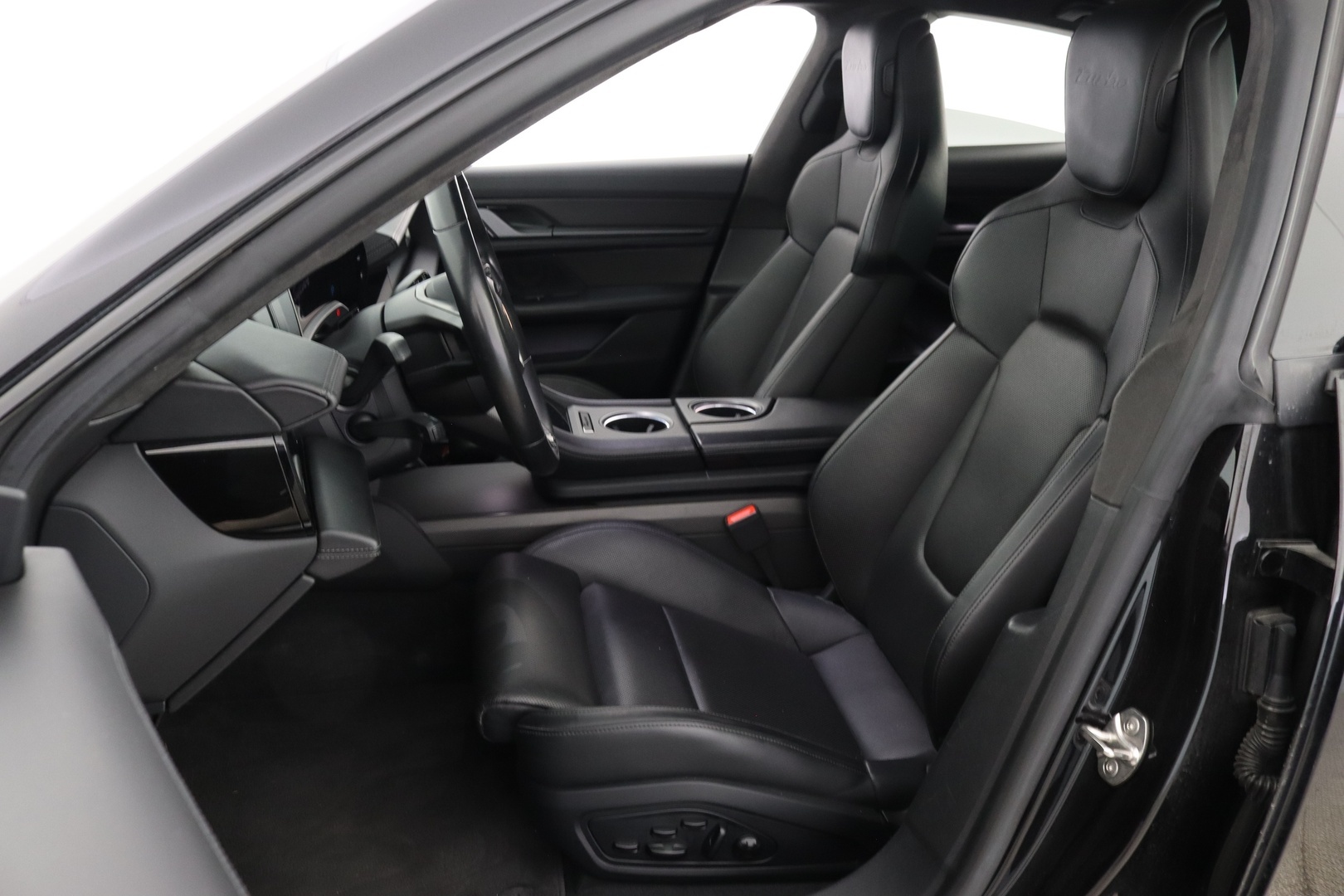 PORSCHE Taycan 2020