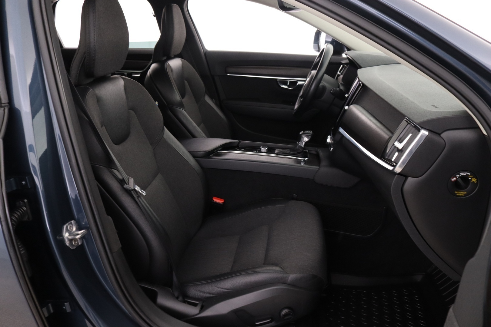 VOLVO V90 Cross Country 17