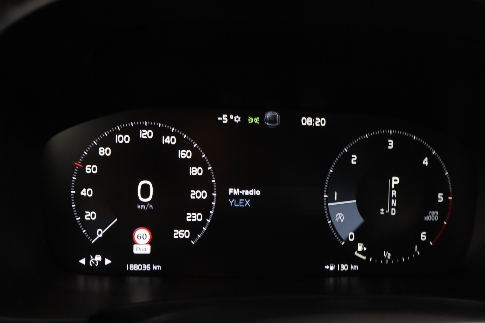 VOLVO V90 Cross Country 27