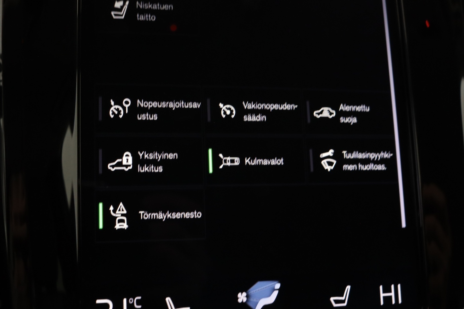 VOLVO V90 Cross Country 47