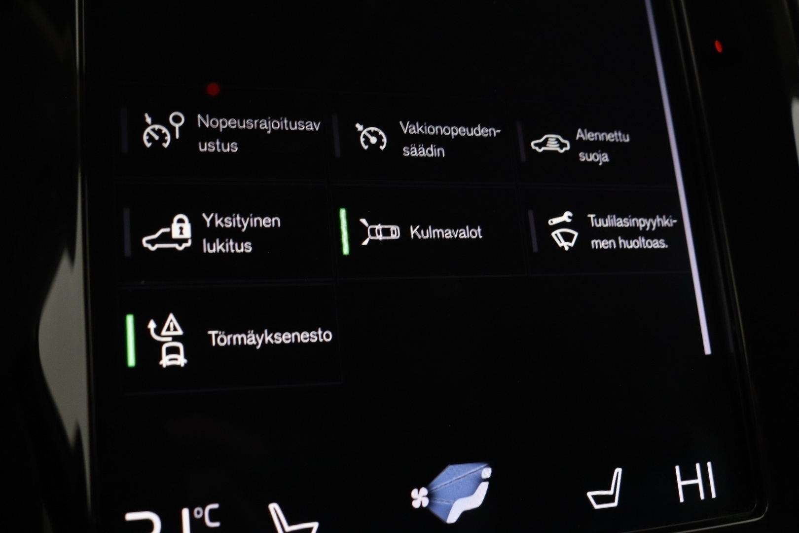 VOLVO V90 Cross Country 48