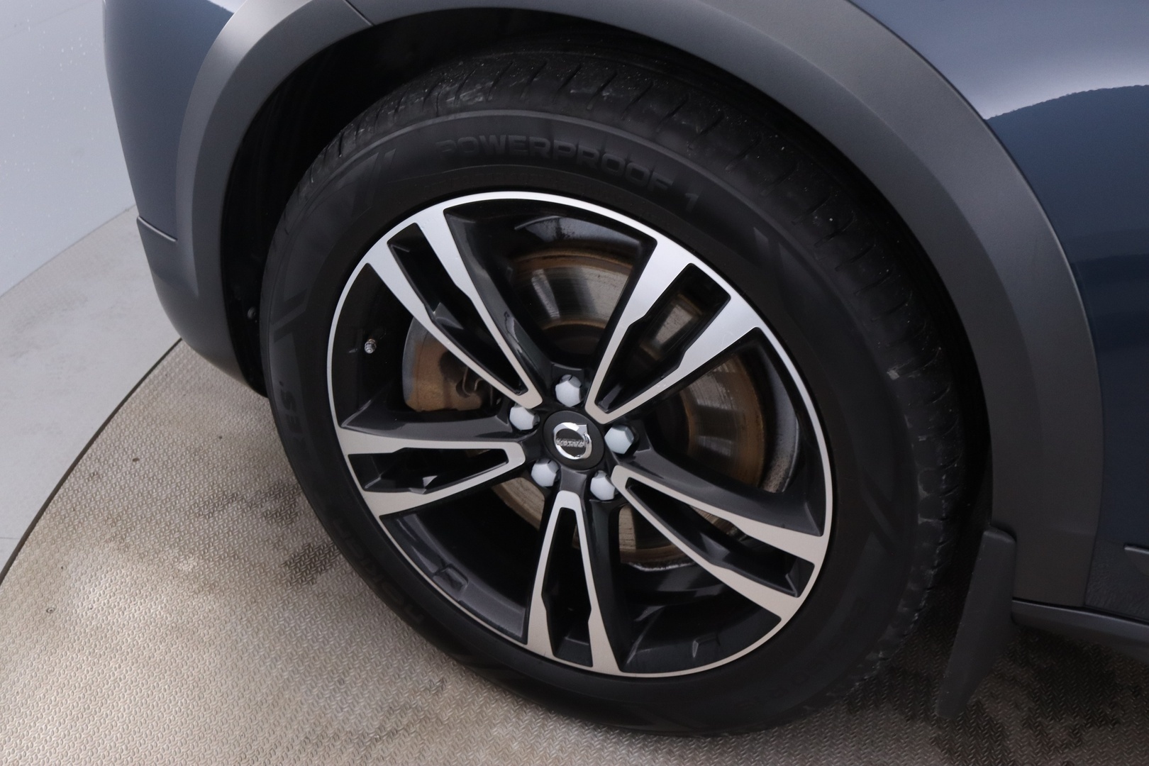 VOLVO V90 Cross Country 52