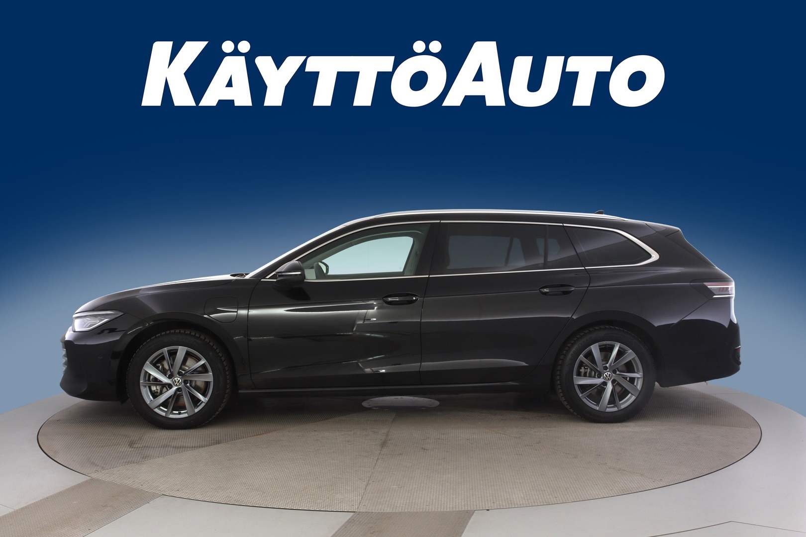 VOLKSWAGEN Passat 2