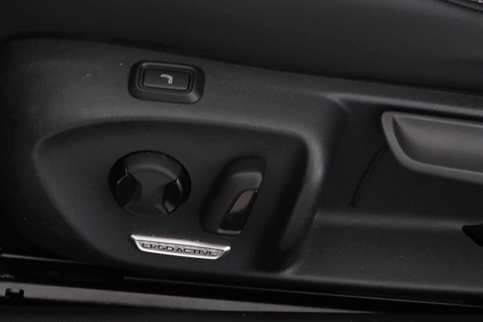 VOLKSWAGEN Passat 23