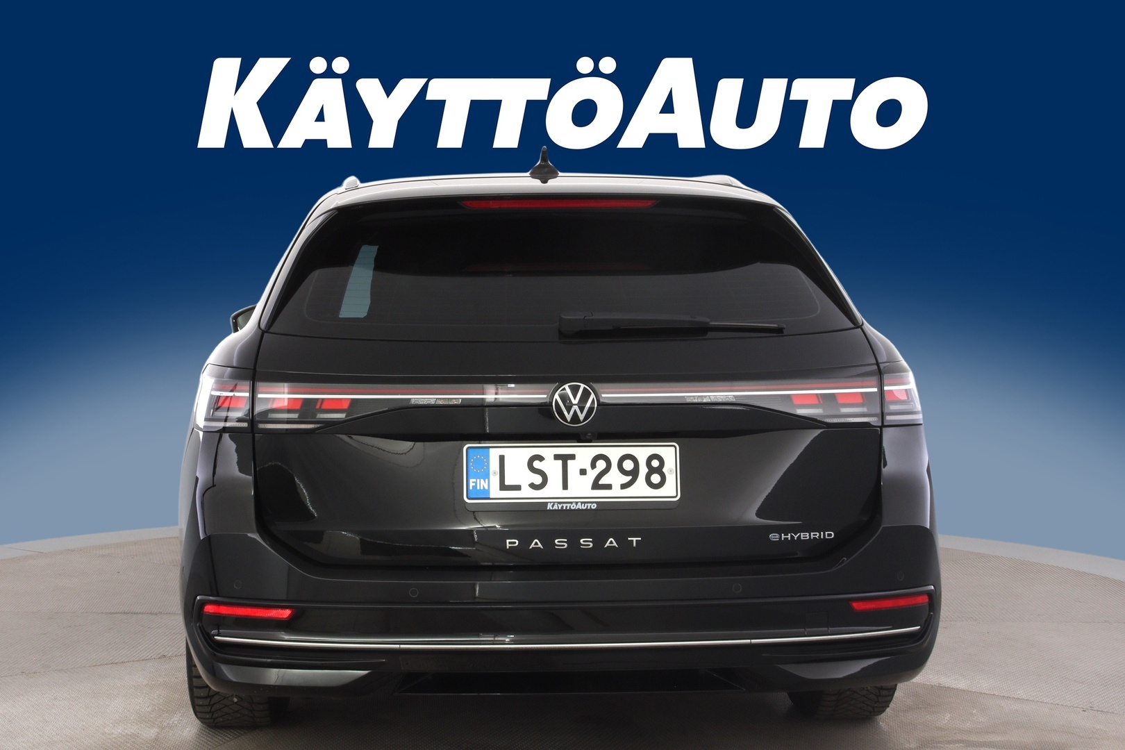VOLKSWAGEN Passat 4
