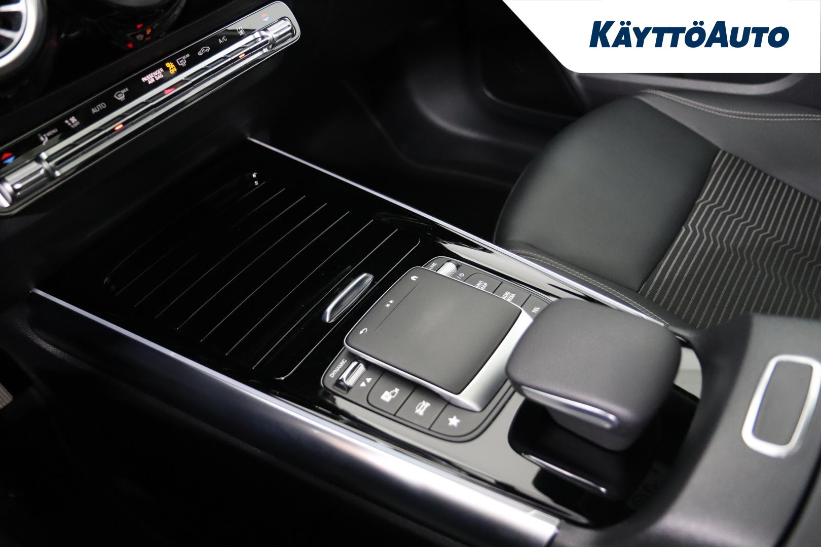 MERCEDES-BENZ EQA 2021