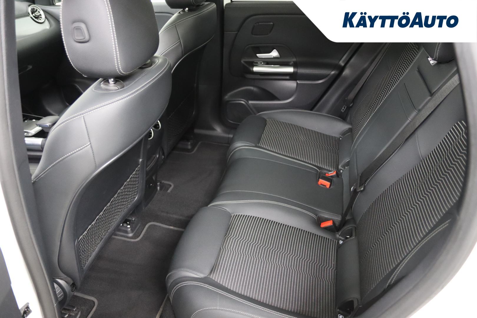 MERCEDES-BENZ EQA 2021