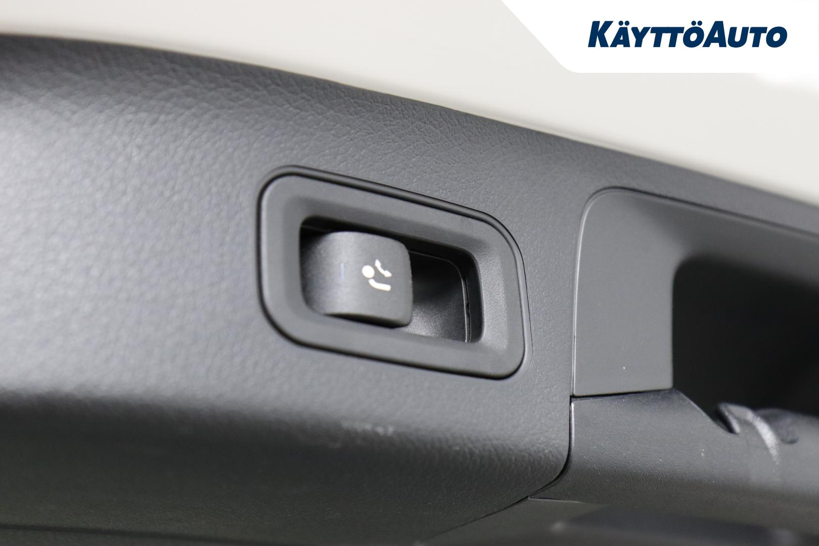 MERCEDES-BENZ EQA 2021