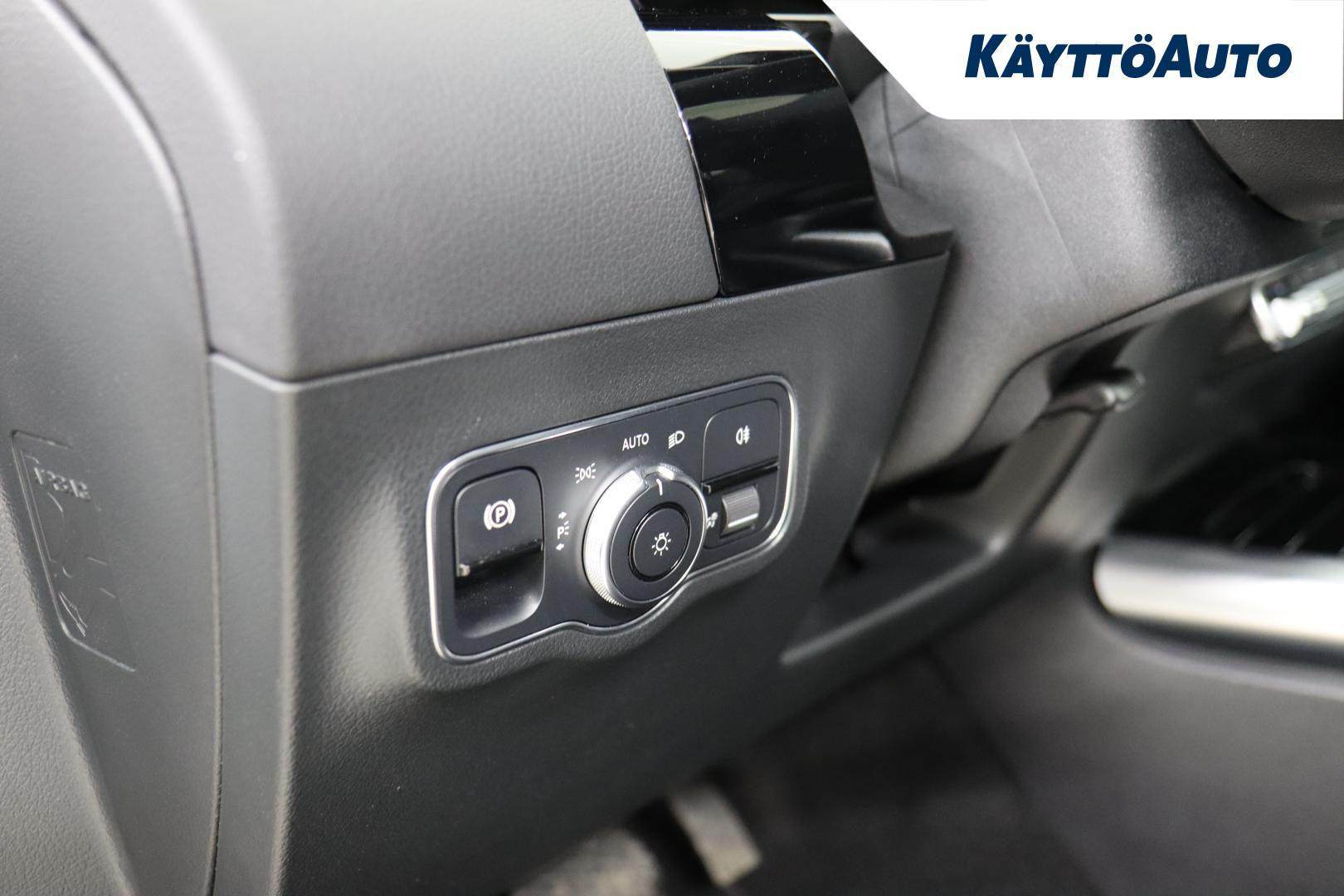 MERCEDES-BENZ EQA 2021