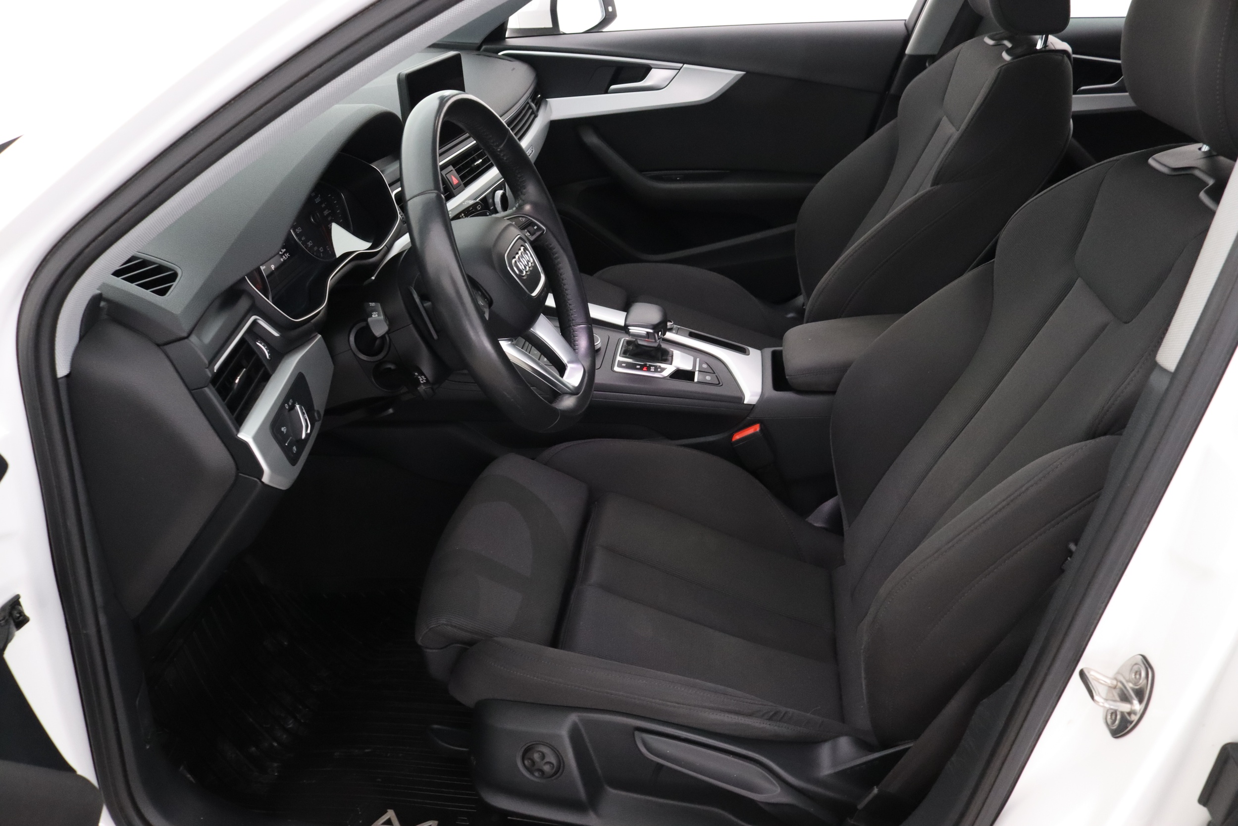 AUDI A4 allroad quattro 2018