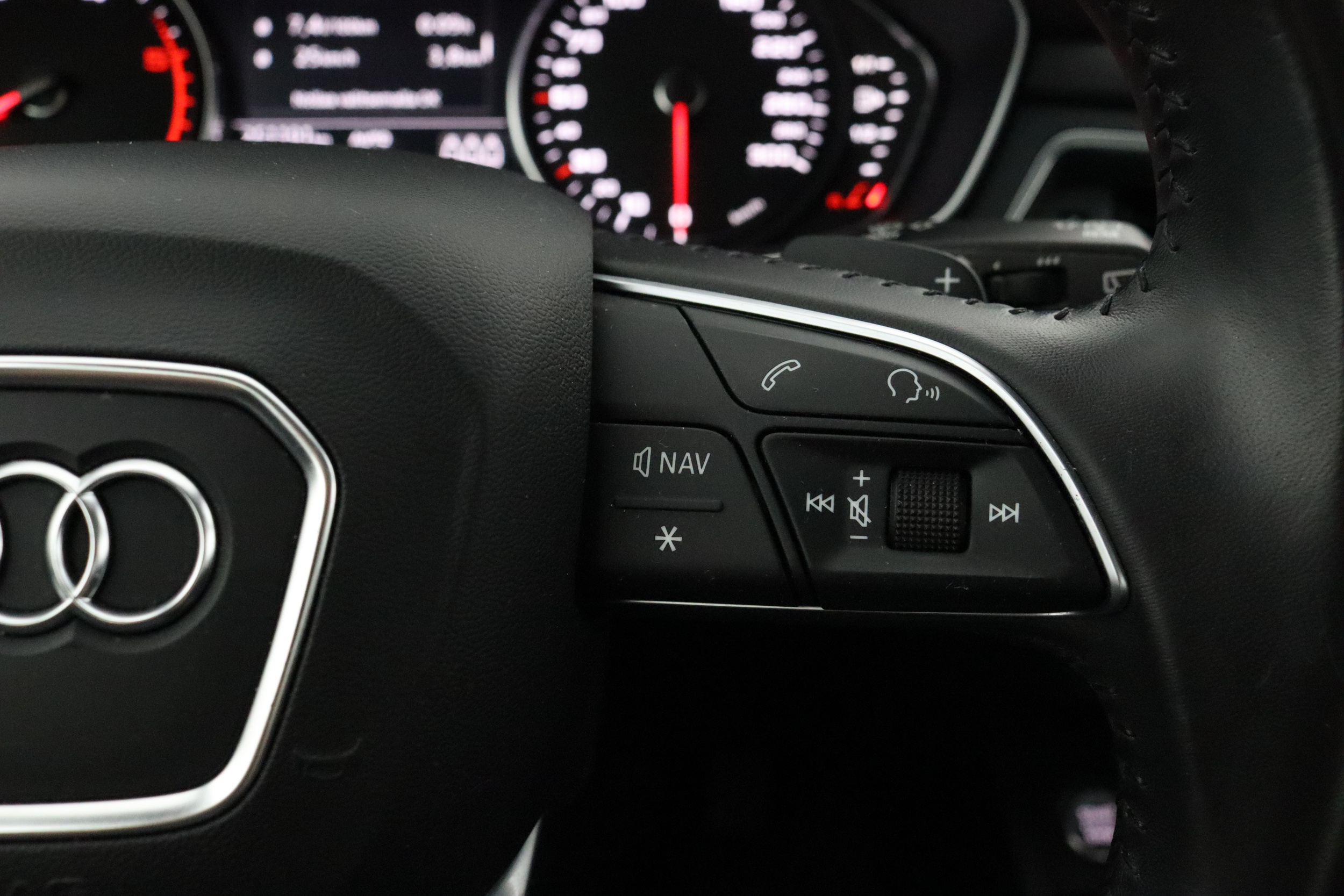 AUDI A4 allroad quattro 2018