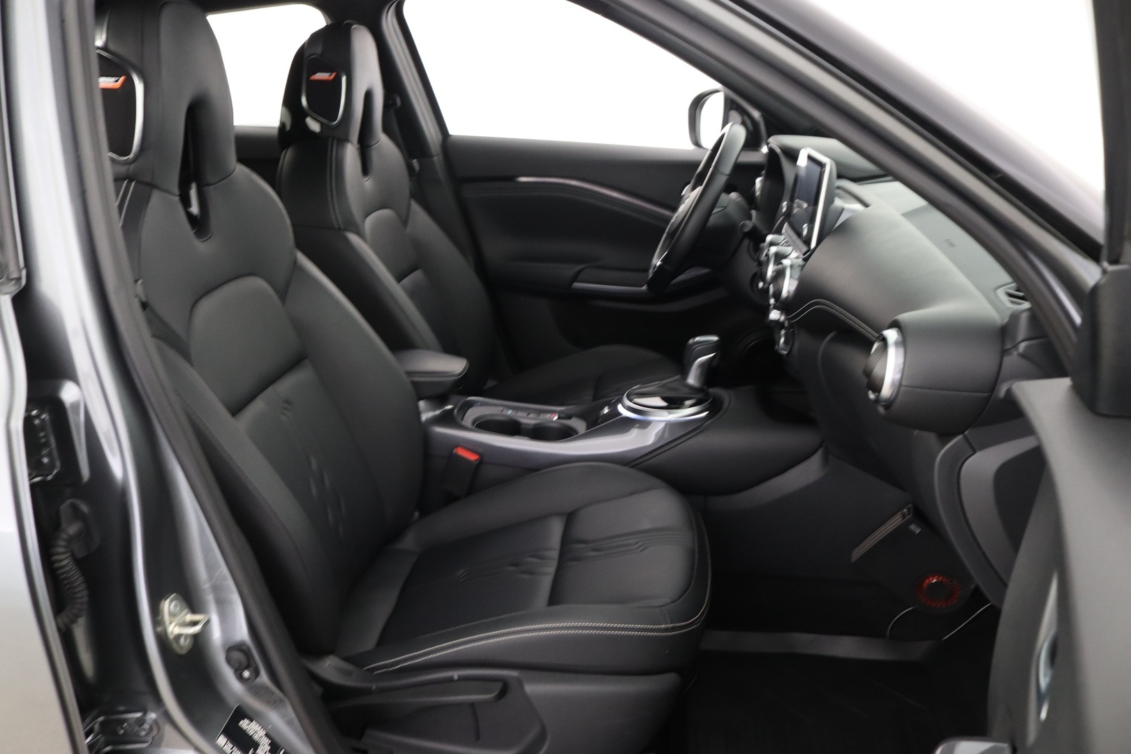 NISSAN Juke 2023