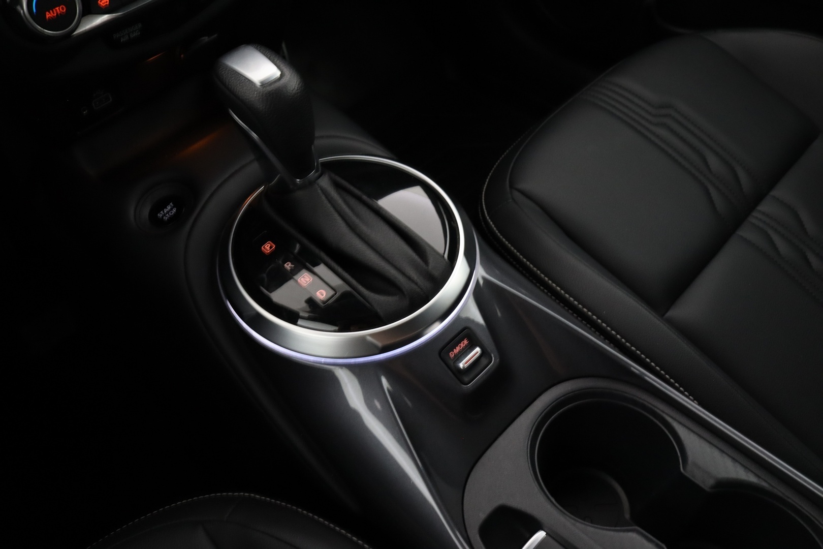 NISSAN Juke 2023