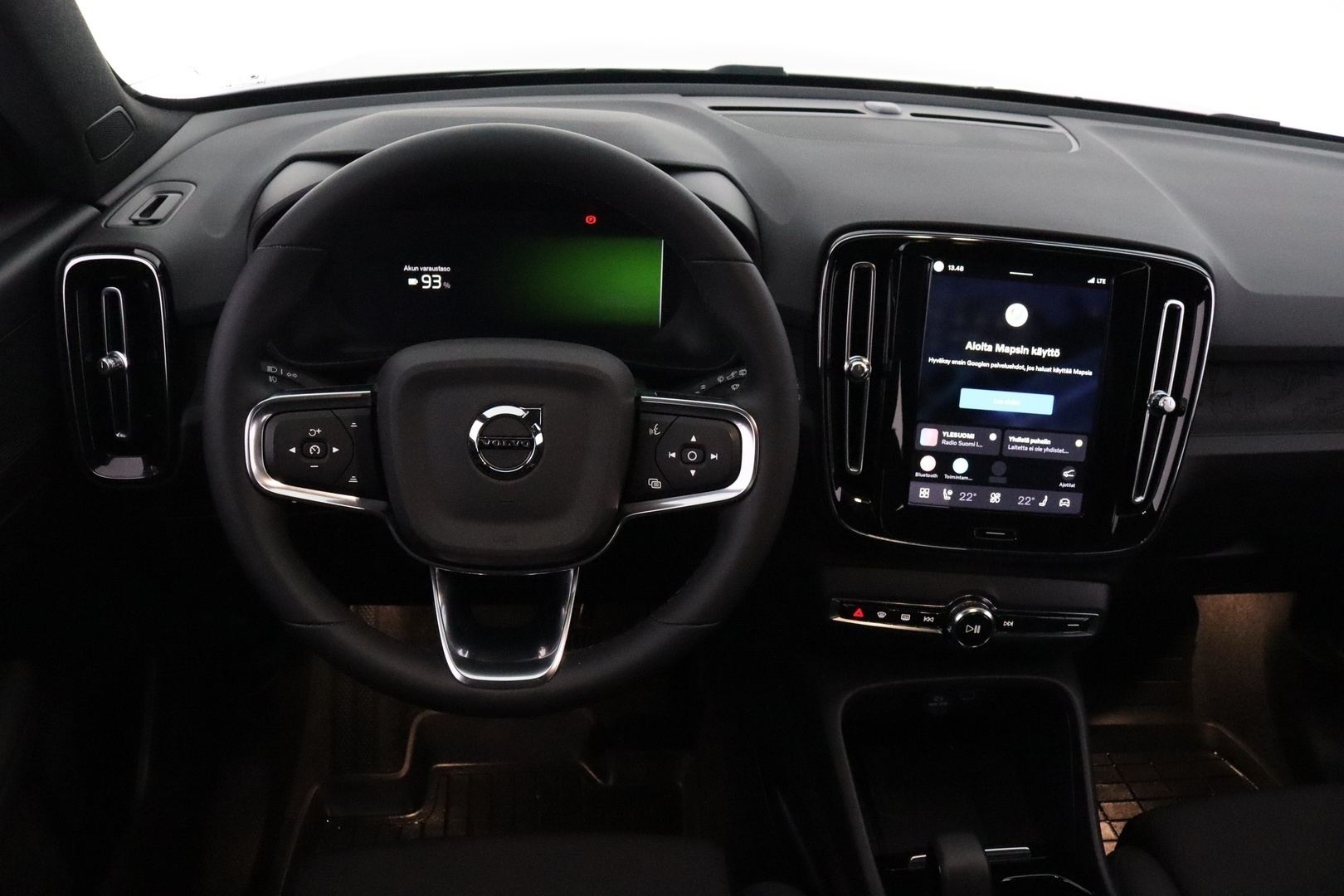 VOLVO XC40 17